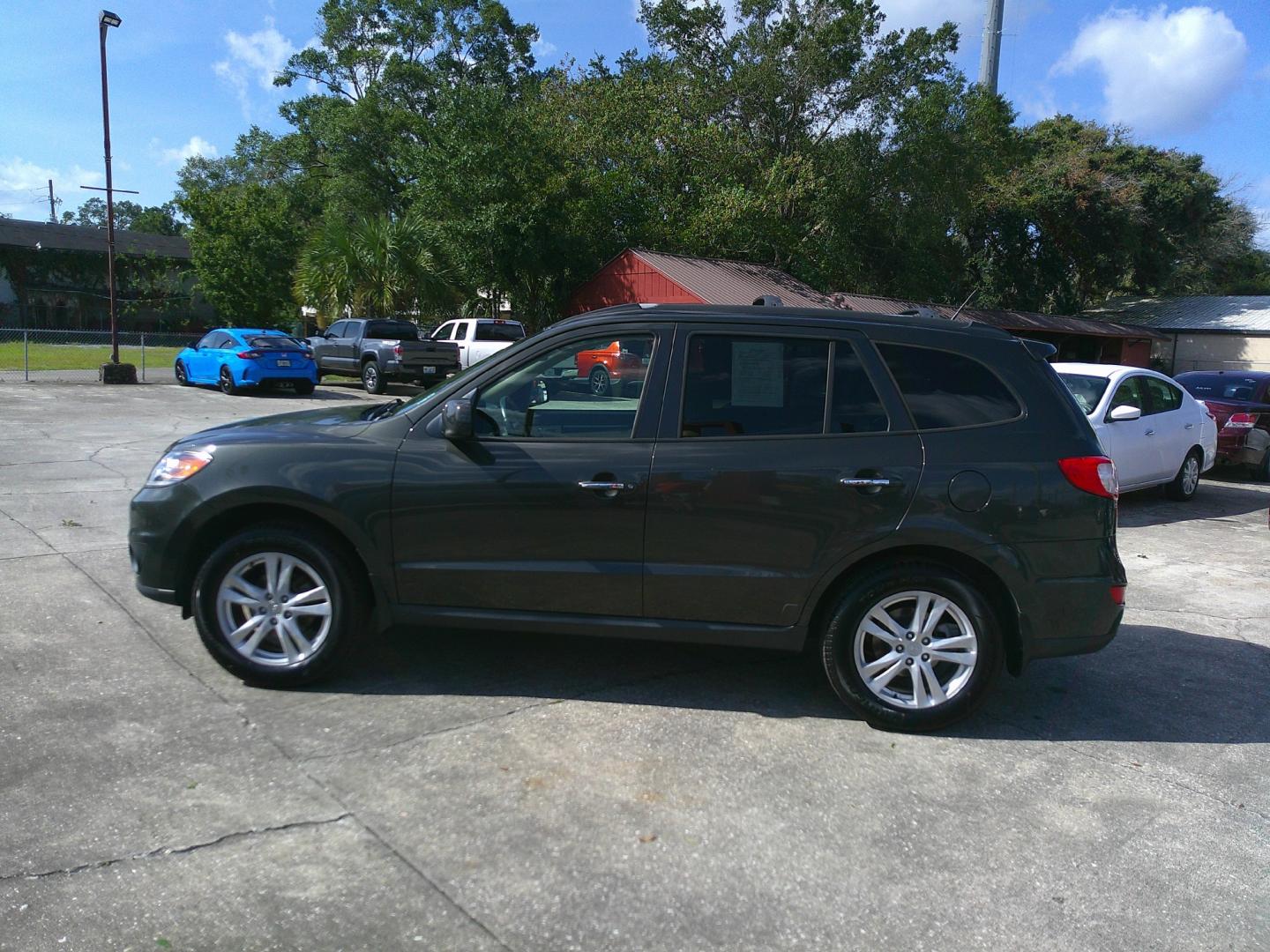 2012 GRAY HYUNDAI SANTA FE LIMITED; SE (5XYZK3AB6CG) , located at 1200 Cassat Avenue, Jacksonville, FL, 32205, (904) 695-1885, 30.302404, -81.731033 - Photo#1